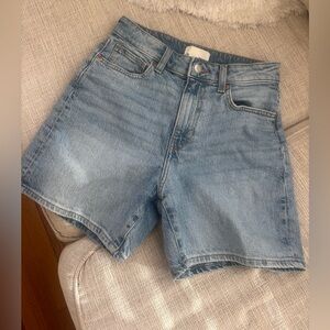 H&M high waisted denim jean shorts size 4